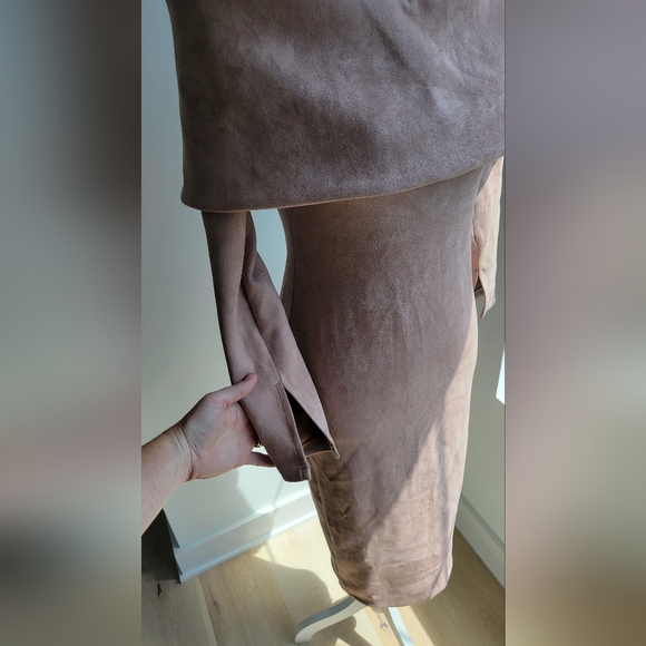 AKIRA | Off Shoulder Faux Suede Midi Dress - Picture 9 of 10